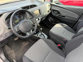 TOYOTA Yaris usata, con Autoradio
