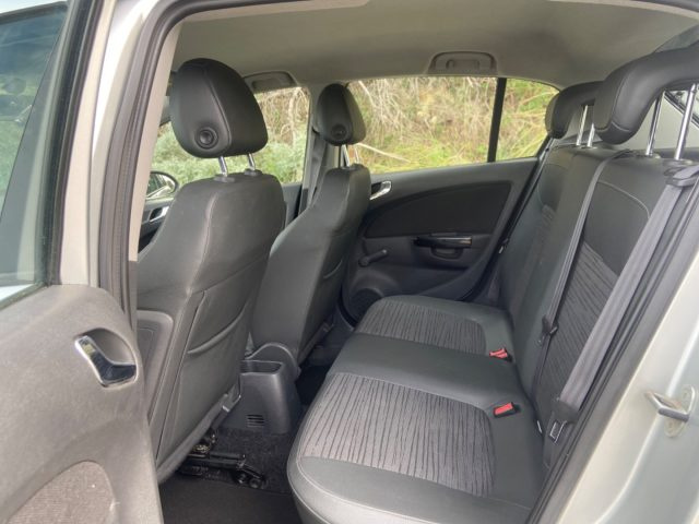 OPEL Corsa usata, con MP3
