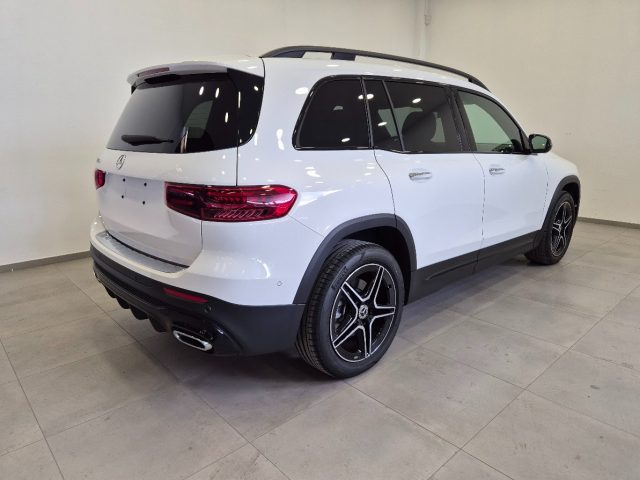 MERCEDES-BENZ GLB 200 usata, con Autoradio