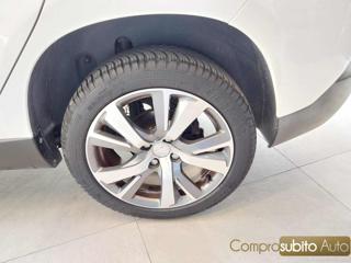 PEUGEOT 2008 usata, con Sedile posteriore sdoppiato