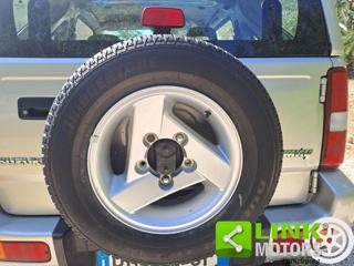 SUZUKI Jimny usata, con Servosterzo