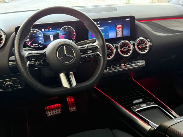 MERCEDES-BENZ GLA 200 usata, con Autoradio digitale