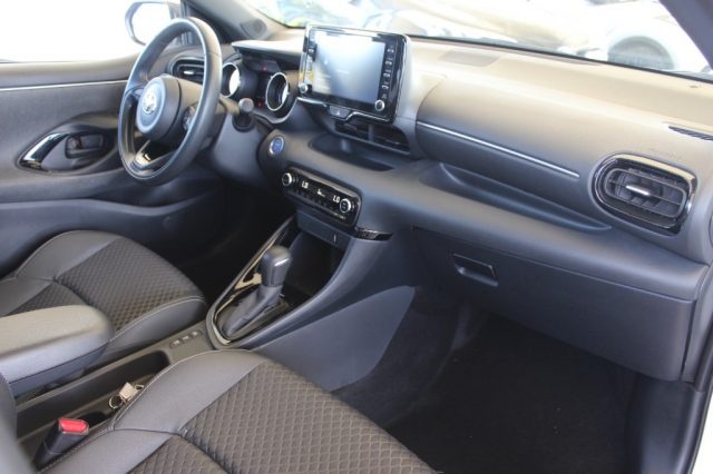 TOYOTA Yaris usata, con Controllo trazione