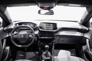 PEUGEOT 2008 usata, con Touch screen