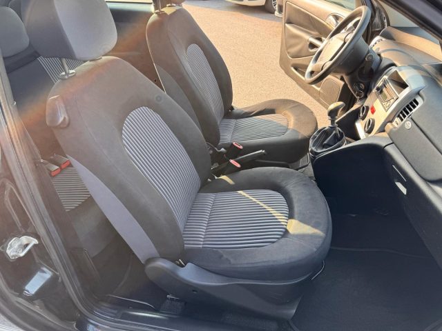 LANCIA Ypsilon usata, con USB