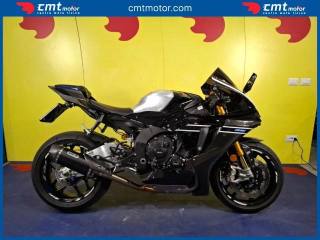 YAMAHA YZF R1