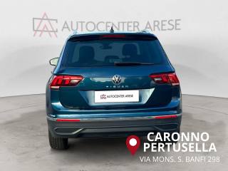 VOLKSWAGEN Tiguan usata, con Autoradio