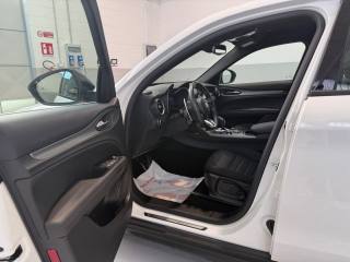 ALFA ROMEO Stelvio usata, con Autoradio digitale