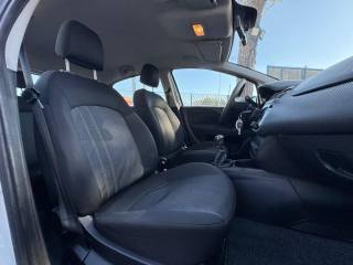 FIAT Punto usata, con Autoradio digitale