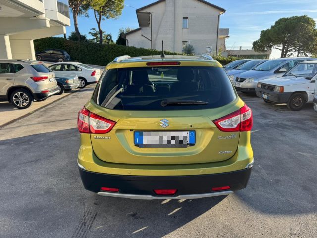 SUZUKI S-Cross usata, con Autoradio