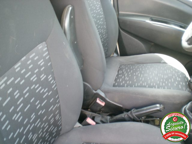 OPEL Combo usata 10