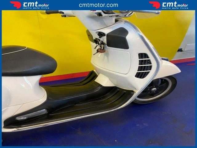 VESPA GTS 300 usata 7