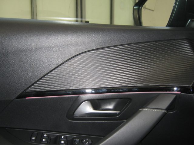 PEUGEOT 208 usata, con Airbag testa