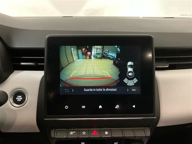 RENAULT Clio usata, con Fari LED