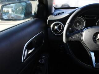 MERCEDES-BENZ GLA 180 usata, con MP3