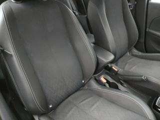 OPEL Corsa usata, con Autoradio digitale