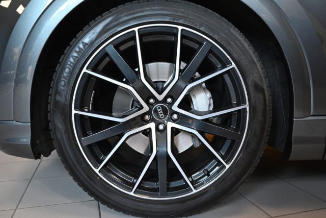 AUDI Q8 usata 18