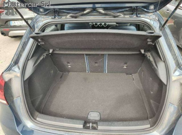 MERCEDES-BENZ A 180 usata, con Volante multifunzione