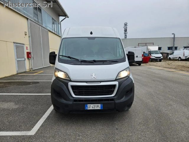 PEUGEOT Boxer usata, con Airbag