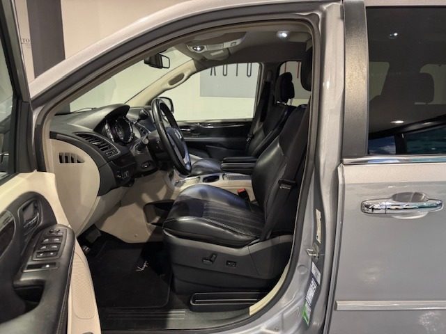 LANCIA Voyager usata, con Controllo automatico clima