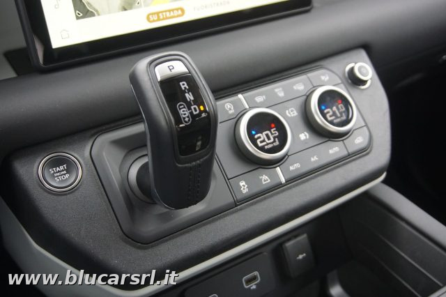 LAND ROVER Defender usata, con Bracciolo