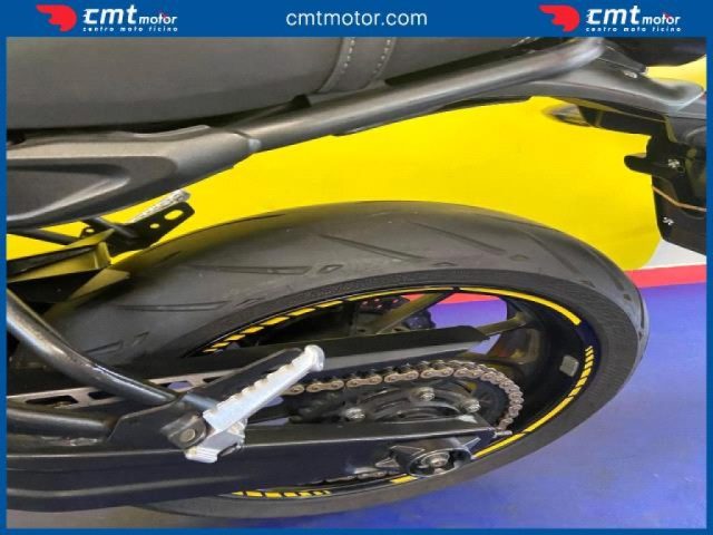 YAMAHA XSR 700 usata 12