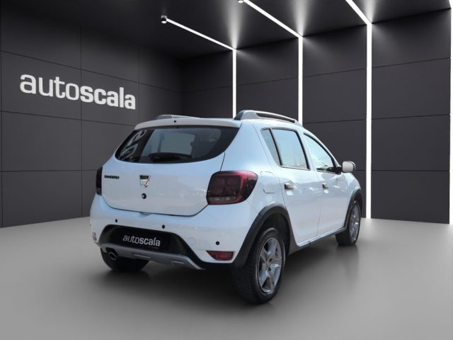 DACIA Sandero usata, con Autoradio