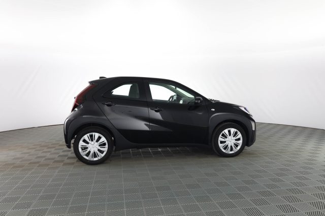 TOYOTA Aygo X usata 2