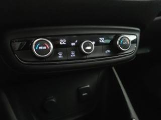 OPEL Crossland X usata, con USB