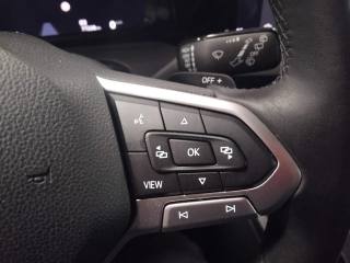 VOLKSWAGEN Golf usata, con Airbag testa