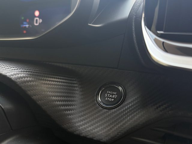 PEUGEOT 208 usata, con Volante in pelle