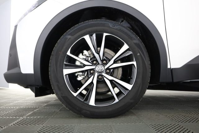 TOYOTA C-HR usata 13
