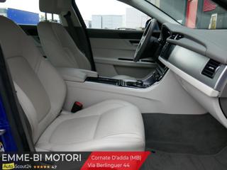 JAGUAR XF usata, con Trazione integrale