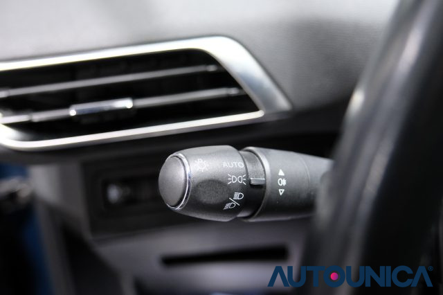PEUGEOT 3008 usata, con Fari LED