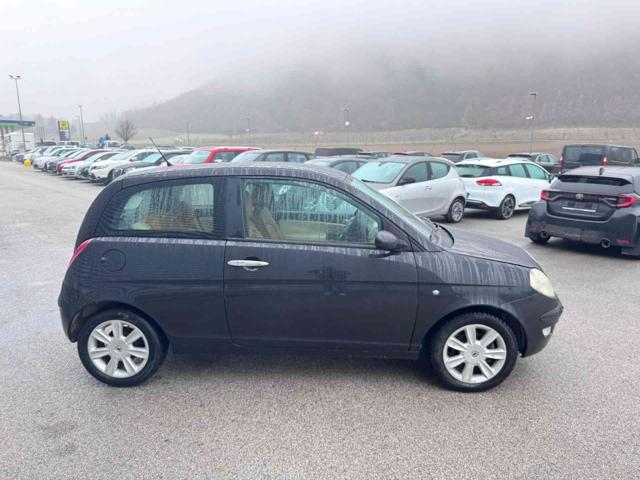 LANCIA Ypsilon usata, con Autoradio