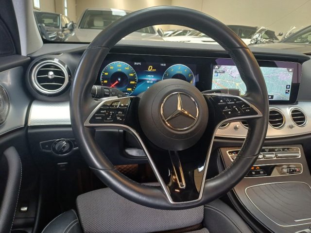 MERCEDES-BENZ E 300 usata, con Touch screen