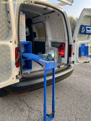 VOLKSWAGEN Caddy usata, con Autoradio