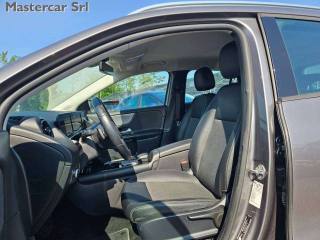 MERCEDES-BENZ GLA 200 usata 8