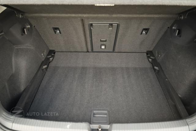 VOLKSWAGEN Golf usata, con Chiamata automatica per emergenze