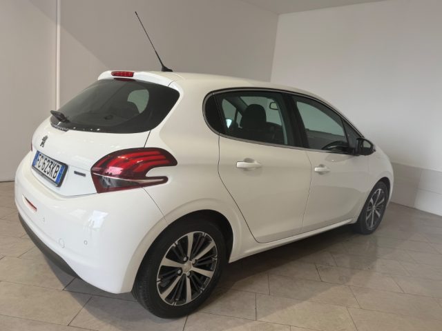 PEUGEOT 208 usata 5
