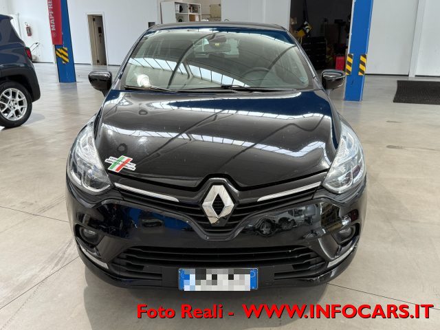 RENAULT Clio usata, con USB