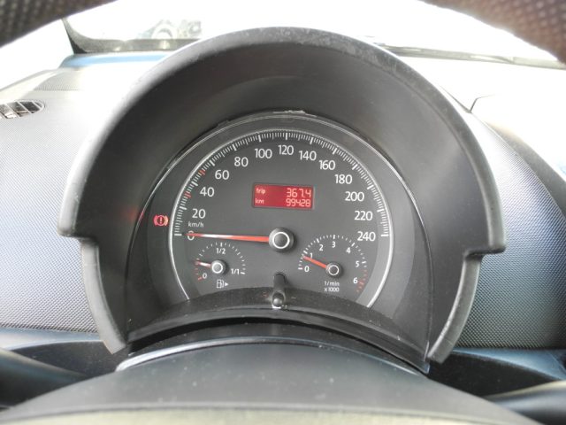 VOLKSWAGEN New Beetle usata, con ESP