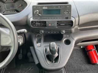 PEUGEOT Partner usata, con Autoradio digitale