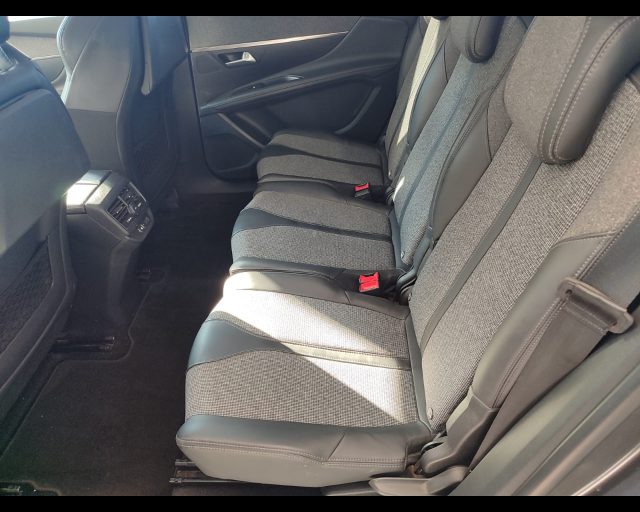 PEUGEOT 5008 usata, con Bluetooth