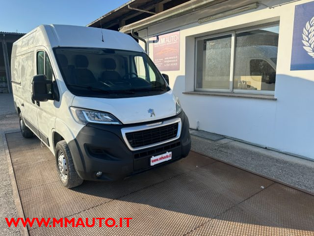 PEUGEOT Boxer usata, con Airbag