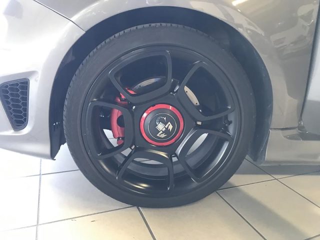 ABARTH 595 usata, con USB