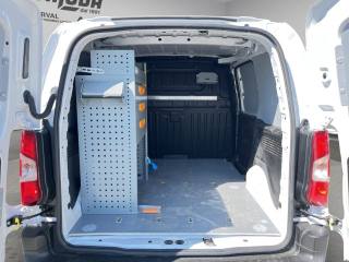 OPEL Combo usata, con Sensori di parcheggio posteriori