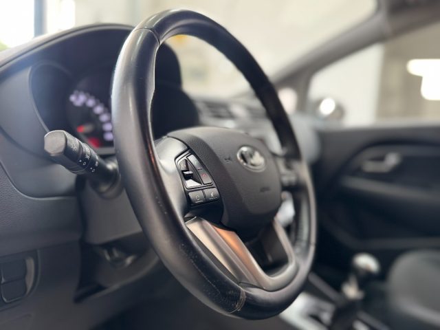 KIA Rio usata, con Volante in pelle