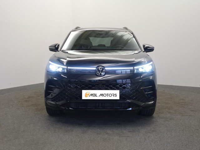 VOLKSWAGEN Tiguan usata, con Airbag laterali