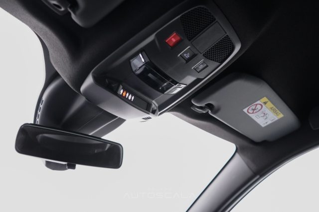 ALFA ROMEO Junior usata, con Luci diurne LED